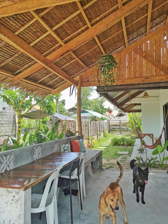 Yas villas homestay General Luna  Exteriör bild