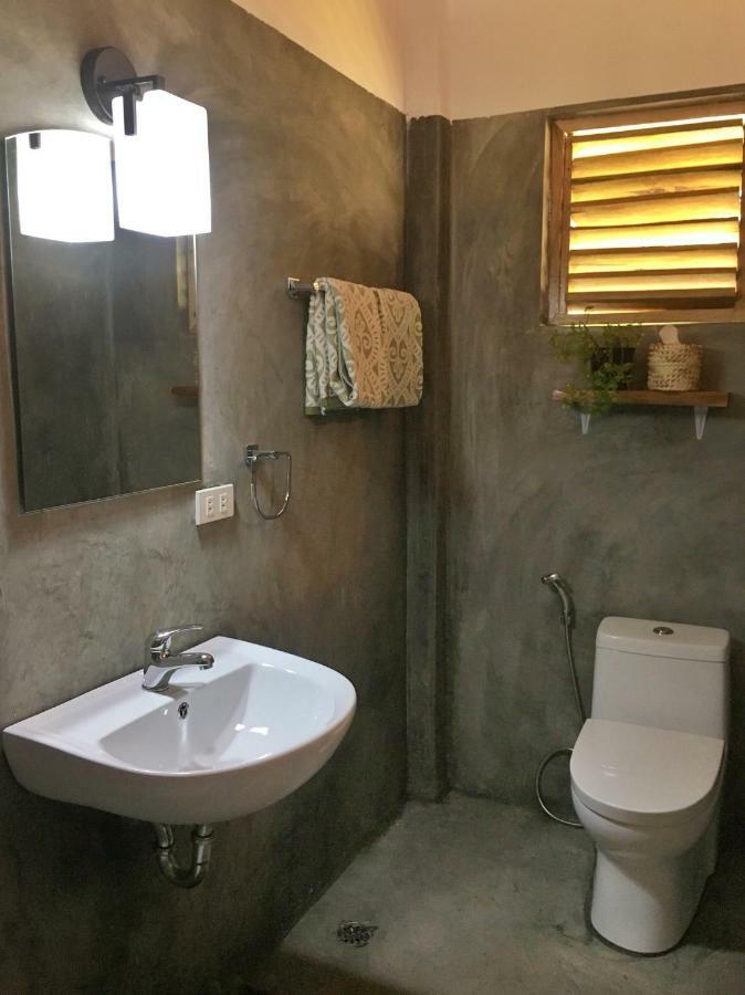 Yas villas homestay General Luna  Exteriör bild